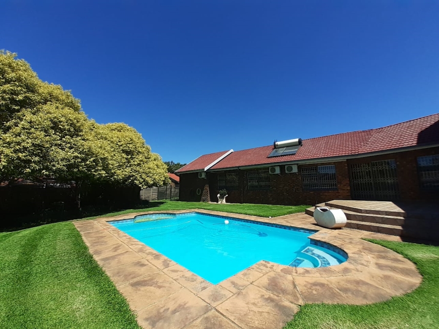 4 Bedroom Property for Sale in Vaalpark Free State